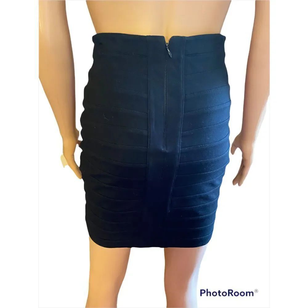 Express Stretch Skirt  - Picture 2 of 9